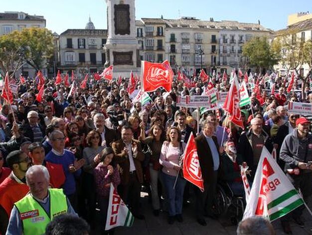 Miles de malague&ntilde;os se echan a la calle para protestar contra la reforma laboral

Foto: Migue Fernandez