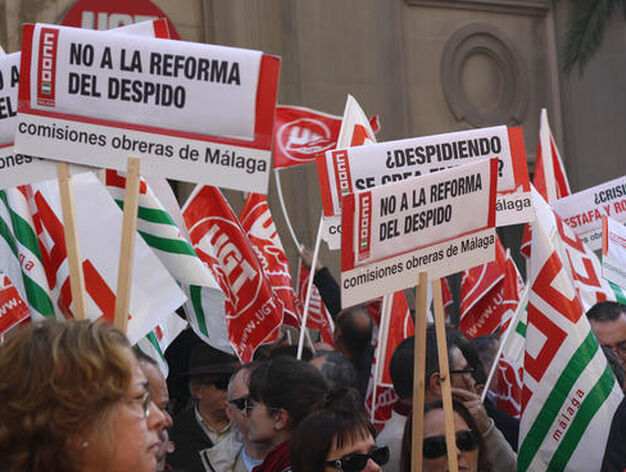Miles de malague&ntilde;os se echan a la calle para protestar contra la reforma laboral

Foto: Migue Fernandez