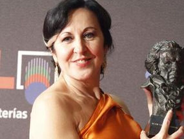Ana Agredano, con su premio a mejor canci&oacute;n

Foto: EFE