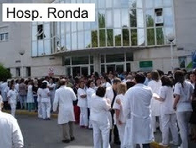 Protestas en contra de las reformas sanitarias en el Hospital de Ronda