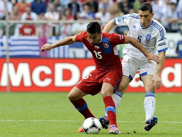 La Rep&uacute;blica Checa vence a Grecia con dos goles en los primeros cinco minutos de partido.

Foto: EFE