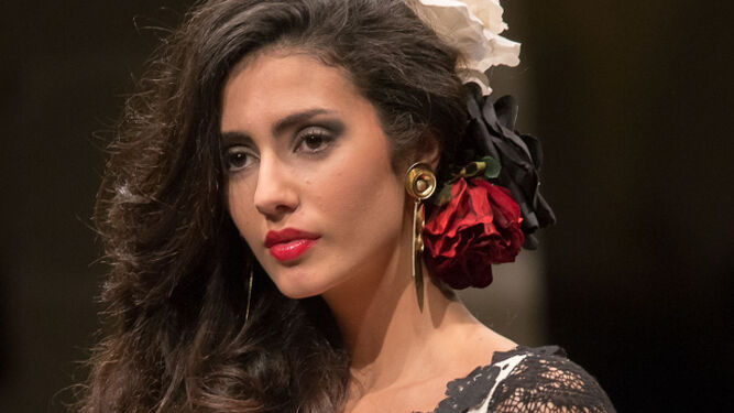 'Carmen Rojo' - Pasarela Flamenca de Jerez 2015