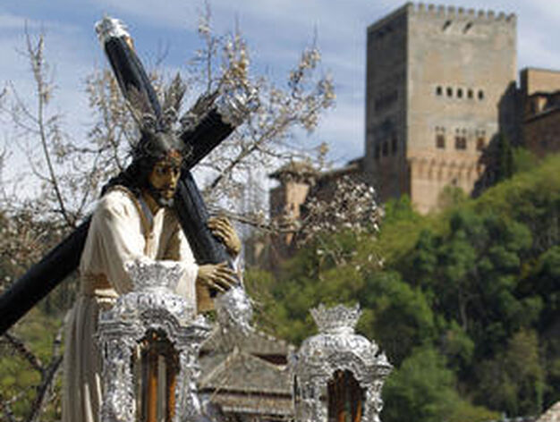 Las im&aacute;genes del Jueves Santo en Granada