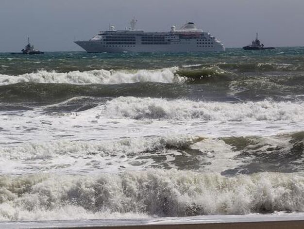 En esta semana ha habido olas de hasta cinco metros por un intenso temporal en el mar.

Foto: Daniel P&eacute;rez