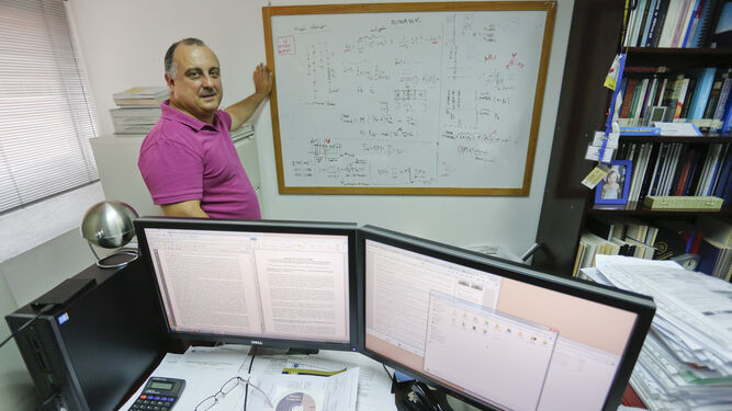 El catedrático Óscar Plata, director del Departamento de Arquitectura de la Computación.