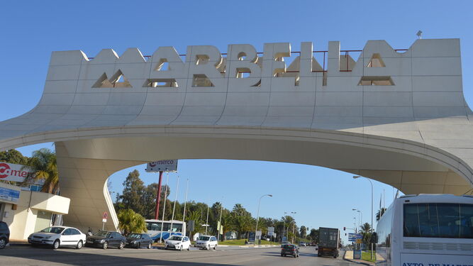 Arco de entrada a Marbella.