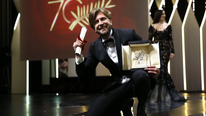 Ruben Östlund consolida la gran repercusión internacional que tuvo con 'Tourist' con esta Palma de Oro a su nuevo filme.