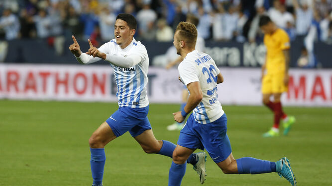 Pablo Fornals y Javi Ontiveros celebran el gol del castellonense.