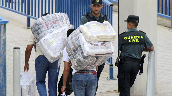 La presión policial no cesa en la frontera de Ceuta
