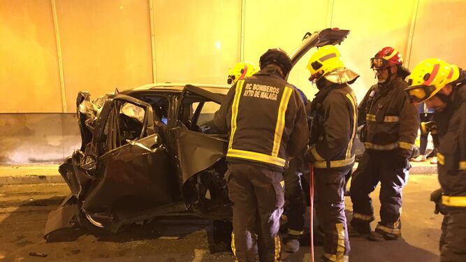 Fallece un hombre tras chocar su coche contra un muro en el túnel de la A-7 de Churriana