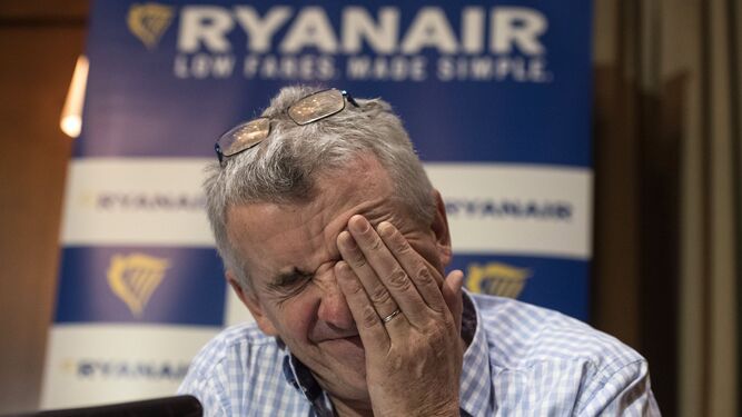 El presidente de la aerolínea irlandesa de bajo coste Ryanair, Michael O'Leary, en una rueda de prensa.
