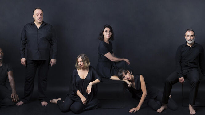 El reparto de '3 hermanas', montaje de la obra de Chéjov que dirige Raúl Tejón, en una imagen promocional.