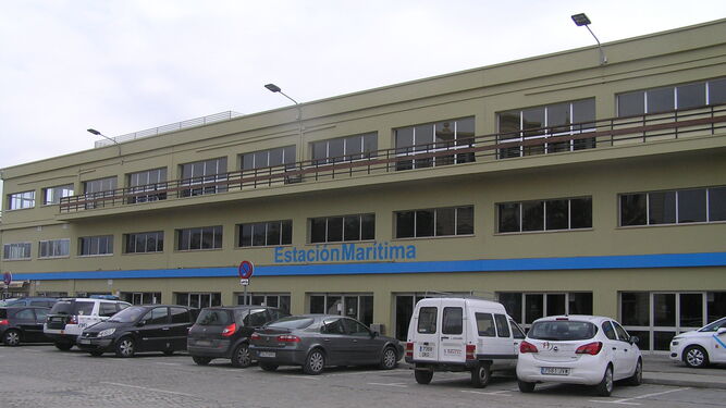 Imagen de la Estación Marítima del Melillero, que está siendo reformada.