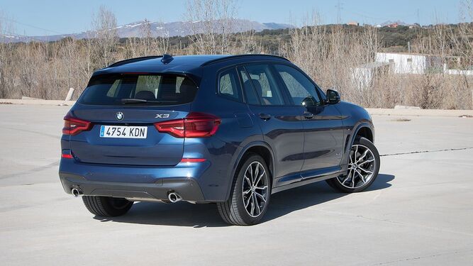 Aunque el BMW X3 ofrece una estética continuista, cambia de plataforma.