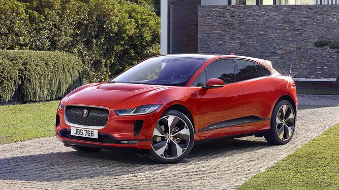 Jaguar lanza un nuevo SUV eléctrico para luchar contra Tesla