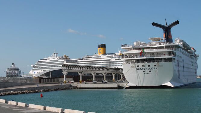 Málaga recibirá en Semana Santa 8 cruceros con capacidad para 23.000 viajeros