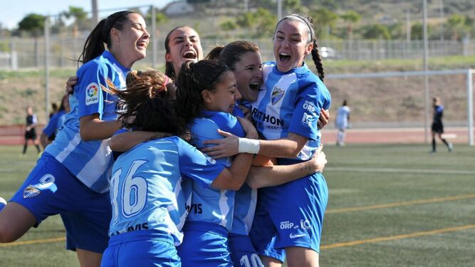 Las jugadoras del Málaga celebran.