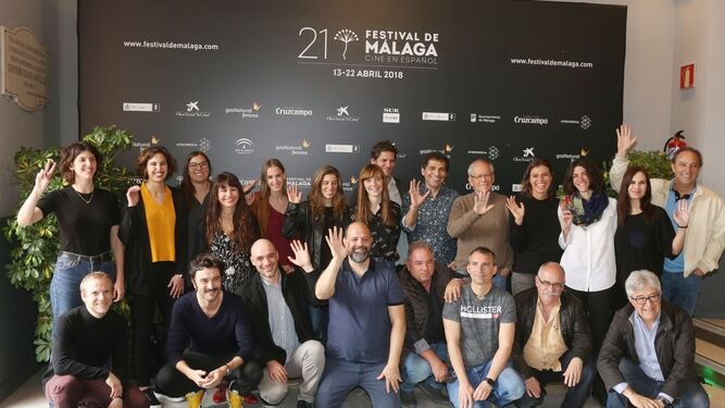Los ganadores de las Biznagas (con Elena Trapé, en el centro), reunidos ayer en el Teatro Cervantes.