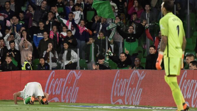 Roberto, en el gol de Durmisi.