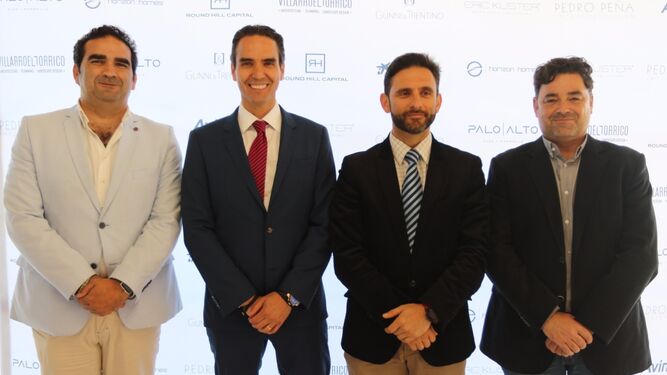De izquierda a derecha: Manuel Cardeña, Matías Villarroel, José Antonio Gómez, ayer durante la presentación.