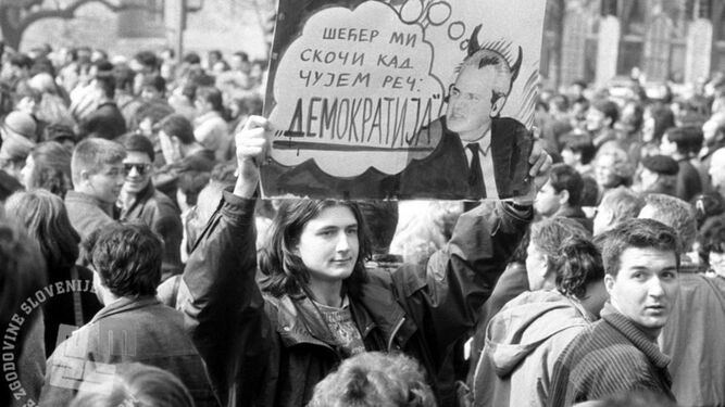 Manifestación en Belgrado a comienzos de la guerra en 1991.