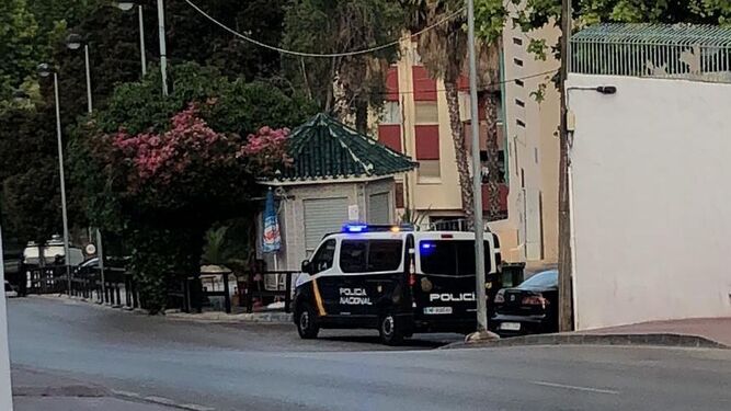 Un vehículo policial, en Las Albarizas