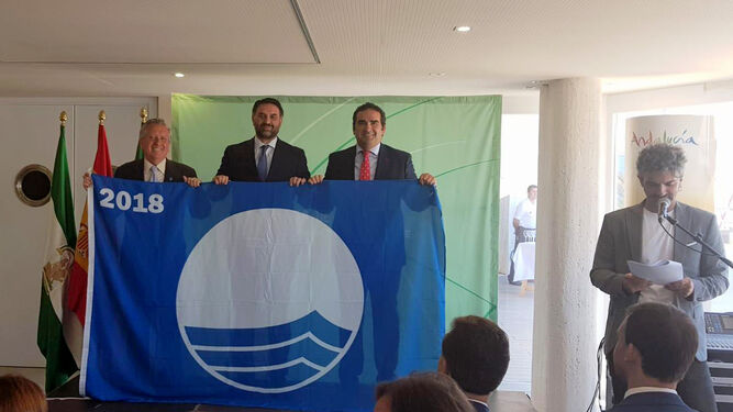 Marbella recibe cinco banderas azules