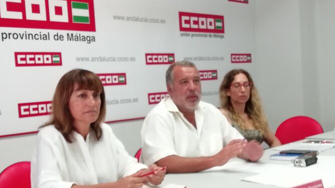 Fernández, González y Moragues (de izq. a der.), durante la rueda de prensa.