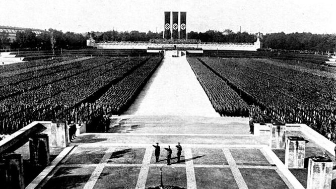 El triunfo de la voluntad (1935), famoso documental de Leni Riefenstahl sobre el Congreso del Partido nacionalsocialista en Núremberg en 1934