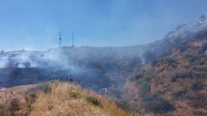 Incendio forestal  en el Paraje Entrerríos de Mijas.