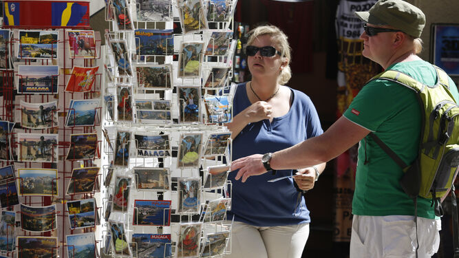 Agencias de viajes y hoteleros ven "preocupante" la bajada del turismo británico en Málaga