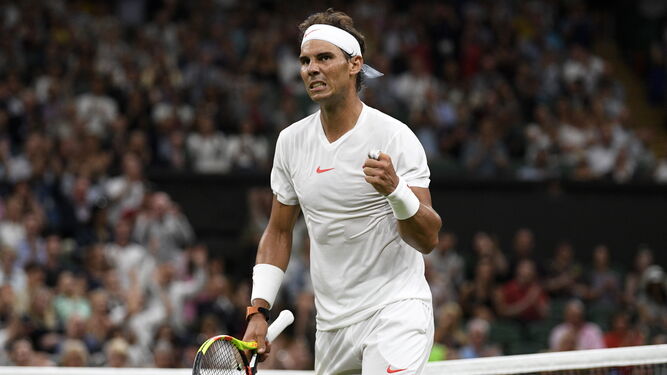 Rafael Nadal celebra un punto en su partido de semifinales contra Novak Djokovic.