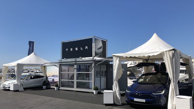 Tesla abre una tienda temporal en Puerto Banús