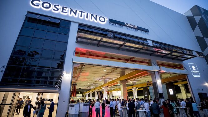 Centro comercial de Cosentino en Singapur.