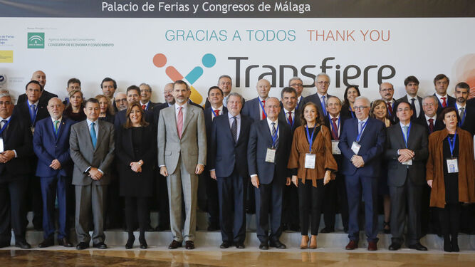 Foto de familia en el último Foro Transfiere en Málaga