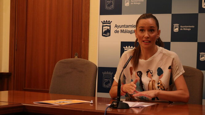 Elisa Pérez de Siles en la rueda de prensa sobre los cursos de formación.