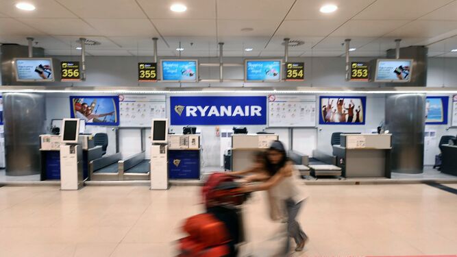 Mostradores de Ryanair en el aeropuerto Adolfo Suárez-Madrid Barajas.