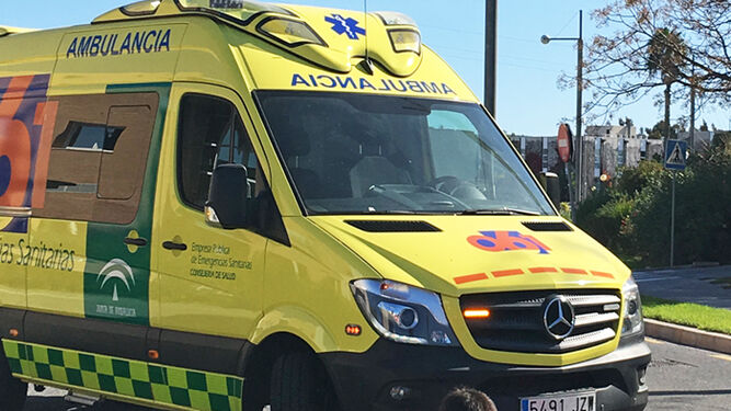 Una ambulancia del 061, en Málaga.