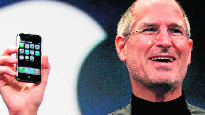 Steve Jobs, presentando el primer iPhone.