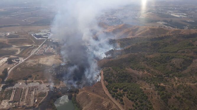 Fotografía aérea del incendio en Los Asperones.
