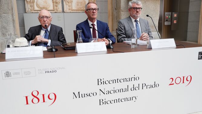 José Pedro Pérez-Llorca, José Guirao y Miguel Falomir, ayer, en el Museo del Prado.