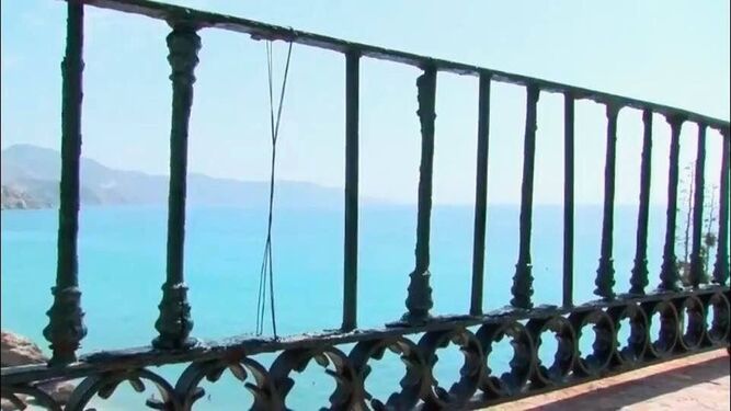 Imagen actual de la barandilla del Balcón de Europa.