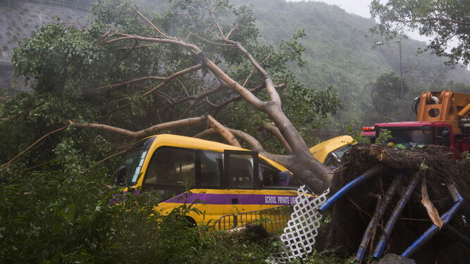 Paso del tifón 'Manghkut' por Hong-Kong