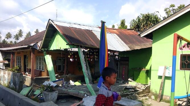 Daños en Indonesia por el terremoto