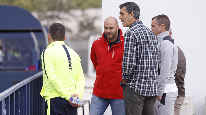 De izquierda a derecha: Gil, Bravo, Muñiz y Duda, durante el encuentro del filial en La Federación.