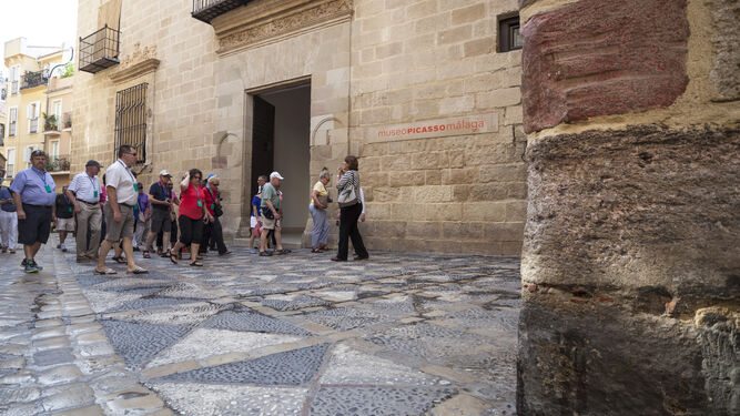 Acceso principal al Museo Picasso Málaga, en la calle San Agustín.