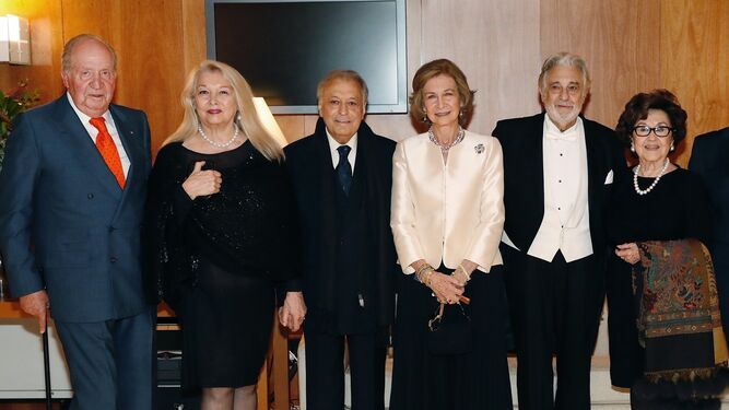 Doña Sofía, con el rey emérito, Zubin Mehta, Plácido Domingo y sus respectivas mujeres.