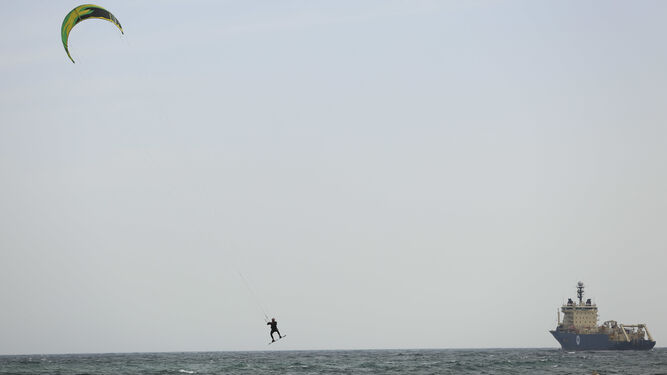 El kitesurf toma La Malagueta
