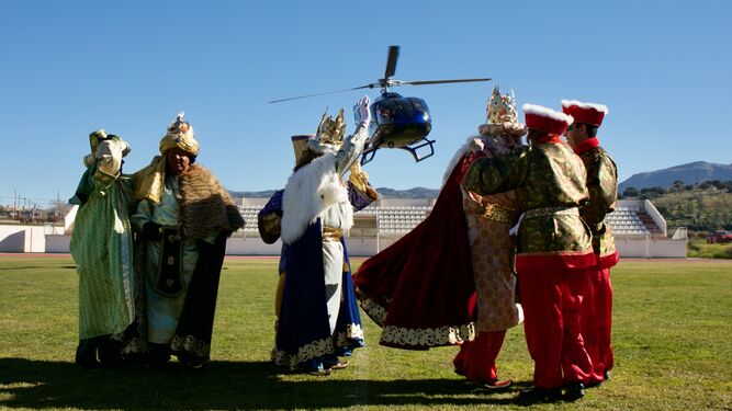 Los Reyes Magos llegan a Ronda en helicóptero.