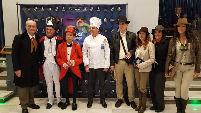Autoridades disfrazadas para la Gran Final del Carnaval de Málaga.